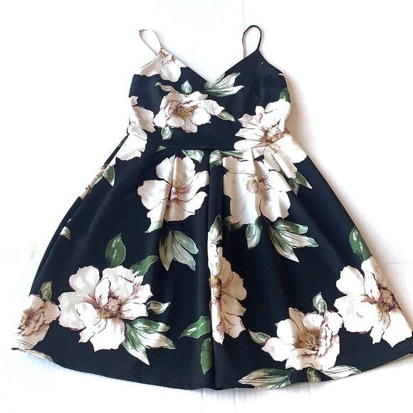 Soprano Dresses & Skirts - SOPRANO | Women's Floral Black White Skater Dress